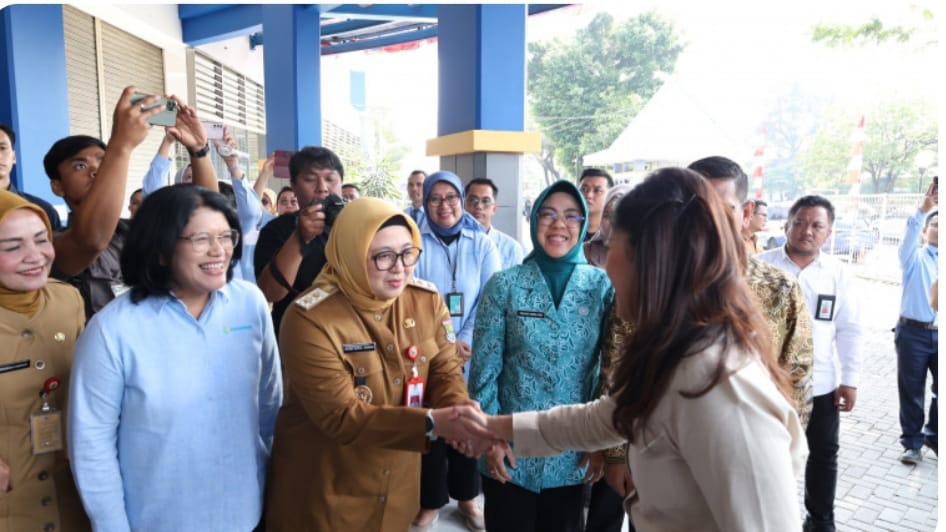 Wabup Tangerang Dampingi Menteri Komdigi Tinjau Cek Kesehatan Gratis Sekolah Hari Pertama di BPK Penabur Gading Serpong