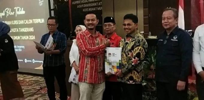 Dapat Jatah Kursi Terbanyak, Sachrudin: Kita Bersyukur Tahun ini Partai Golkar Menjadi Pemenangnya-

Ketua DPD Partai Golkar ,Sachrudin : Kita Bersyukur Tahun ini Partai Golkar Menjadi Pemenangnya-

Sachrudin mengaku bersyukur mendapat perolehan 