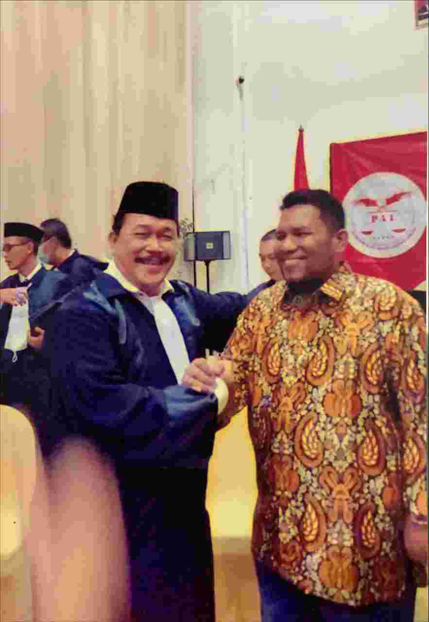 Prof. Dr. KH. Sutan Nasomal Aktif Berkiprah di Bidang Hukum, Pendidikan, dan Pengabdian Masyarakat