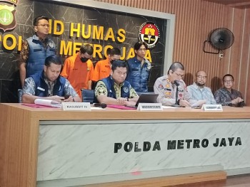 Ditreskrimsus Polda Metro Jaya, bersama  Bidang Humas berhasil mengungkap kasus tindak pidana ilegal akses atau mentransmisikan informasi elektronik atau dokumen
