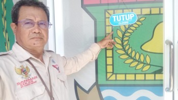 Diduga Korupsi Waktu, Kantor Desa Bojong Kamal Legok Tangerang Pukul 13.17 WIB Sudah Tutup