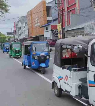 Diduga Dirlantas Polda Sulsel, Dishub Sulsel dan Makassar Menutup Mata Dalam Beroperasinya Bajaj Yang Tak Berizin