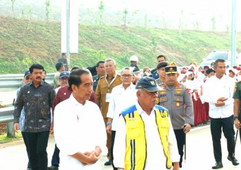 Benyamin Davnie Dampingi Presiden Jokowi Hadiri Peresmian Jalan Tol Pamulang - Cinere - Raya Bogor