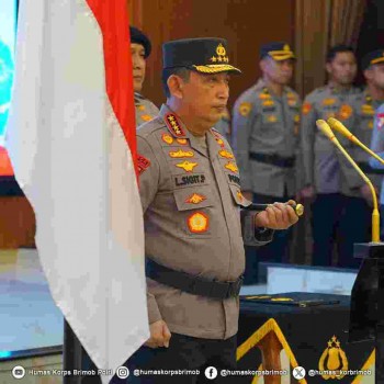 Kapolri Pimpin Upacara Kenaikan Pangkat 31 Pati Polri