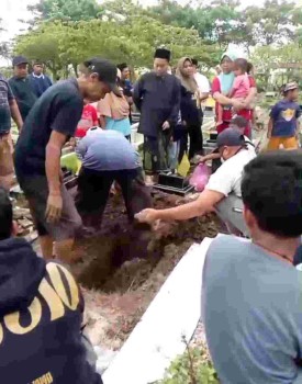 Kabar Duka dari Desa Pangkalan: Billy, Putra Bapak Bahar, Meninggal Dunia