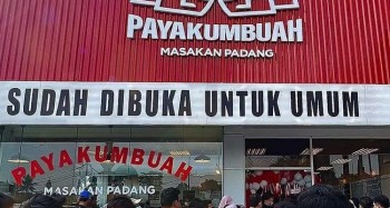 Presiden Jokowi Resmikan Restoran Padang Payakumbuah di Kawasan Menteng Jakarta