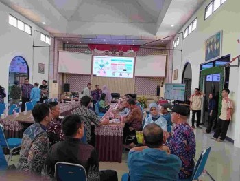 Pemerintah Kecamatan Kelapa Dua gandeng BAPEDA, Dosen Rohim melakukan pusat Kajian di Universitas Indonesia :masalah sampah