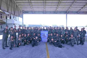 Tiga Penerbang Skadron Udara 11 Raih Prestasi 1.000 Jam Terbang dan Terbang Solo Sukhoi Su-27/30

