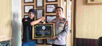 FWJ Indonesia Berikan Pengharga'an untuk Kapolres Metro dan Kadis LH Kota Tangerang