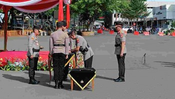 Kapolda Metro Jaya  Sertijab Lima Perwira Pejabat Utama, Kombes Pol Ade Ary Syam Indradi Ditugaskan Sebagai Kabid Humas