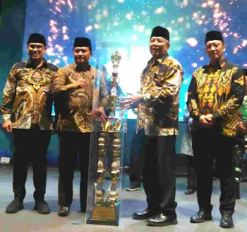 Kecamatan Pamulang berhasil juara Umum  MTQ ke- XV tingkat Kota Tangsel-





H.Mukroni Fahmi ( Camat) :



Terus berupaya tingkatkan kualitas kafilah dan nilai-nilai religi agar Pamulang semakin jaya, sehat, hebat dan bermartabat