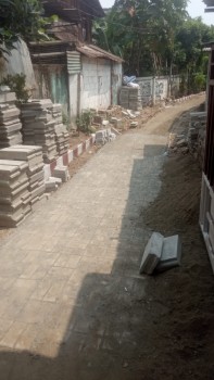 Proyek pavling block dibatusari kota tangerang yg mengatas namakan aspirasi dewan  diduga tebengkalai ditinggalkan oleh para pekerjanya