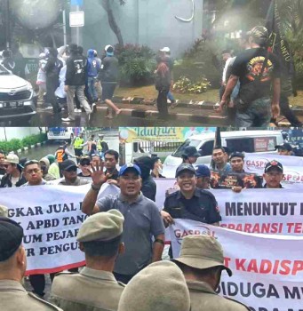 Proyek APBD Diduga Dimonopoli Pengepul..?Gabungan Ormas dan LSM Demo Balai Kota Tangsel