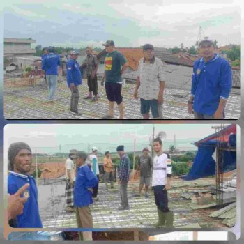 Gotong Royong Warga dan Aparatur Desa Bangun Masjid Al-Munawaroh