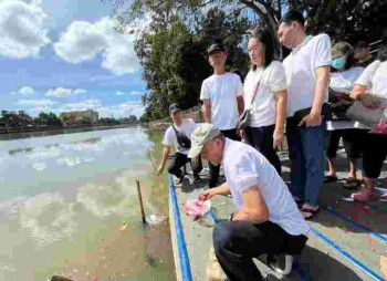 165 Hari Kepergian Raymond, Keluarga Tabur Bunga dan Harap Polisi Ungkap Kasus Kematian Yang Dirasa Janggal

