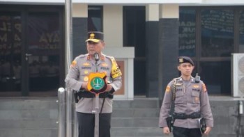 KAPOLDA METRO JAYA TEKANKAN PERSONEL POLRES METRO BEKASI  AGAR MENJADI POLISI  PELINDUNG, PENGAYOM DAN PELAYAN MASYARAKAT