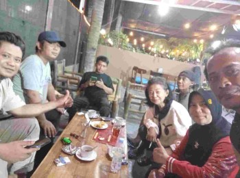 NGOPI BARENG BERSAMA DPC PSI KEC. TELUKNAGA PENUH DENGAN SUASANA HARMONIS

