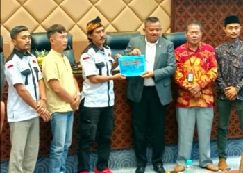 DPR RI Komisi V Sambut Hangat Semangat Peduli Lingkungan dari Paguyuban GEMA ABAH Parung Panjang