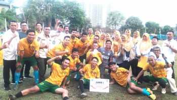 LAGA FINAL TURNAMEN SEPAKBOLA CAMAT CIPUTAT CUP KESEBELASAN KECAMATAN CIPUTAT MENANG TELAK 3-0 ATAS KELURAHAN SERUA