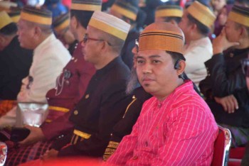 HUT-RI ke-79 Provinsi Sulbar, Upacara di laksanakan di anjungan PANTAI Manakarra Kabupaten Mamuju,
Ketua Atri:kepada kaum pemuda-pemudi agar kiranya dapat mengingat sejarah, karena bangsa yang besar adalah bangsa yang bisa menghargai para pahlawan n