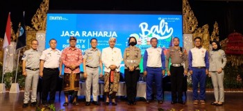 Melalui Safety Riding dan Safety Campaign, Jasa Raharja Dorong Tokoh Adat Denpasar Jadi  Agen Keselamatan Berlalu Lintas