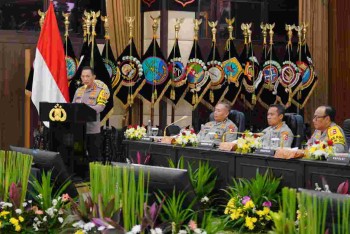 Kapolri Paparkan Capaian Polri Sepanjang 2025 dalam Rilis Akhir Tahun