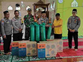 Bidhumas Polda Sulteng
Minggu, 16 Juni 2024,



Jelang Idul Adha 1445 H, Satgas Madago Raya Serahkan Bantuan ke Masjid di Kab.Sigi