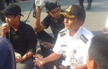 Camat Teluk Naga Bersimpati Atas Terjadinya Korban Kecelakaan di Desa pangkalan